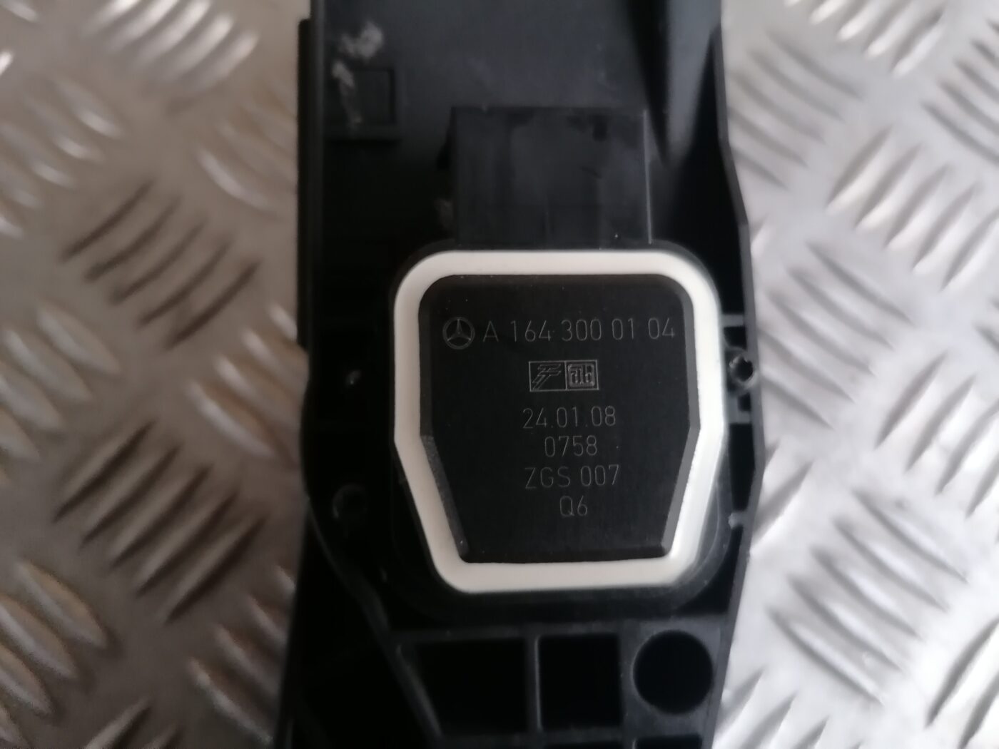 Gāzes pedālis priekš MERCEDES BENZ ML280 2008 OBSIDIAN BLACK