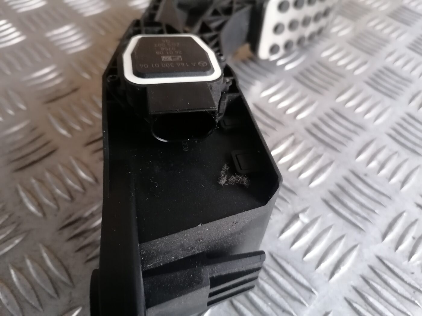 Gāzes pedālis priekš MERCEDES BENZ ML280 2008 OBSIDIAN BLACK