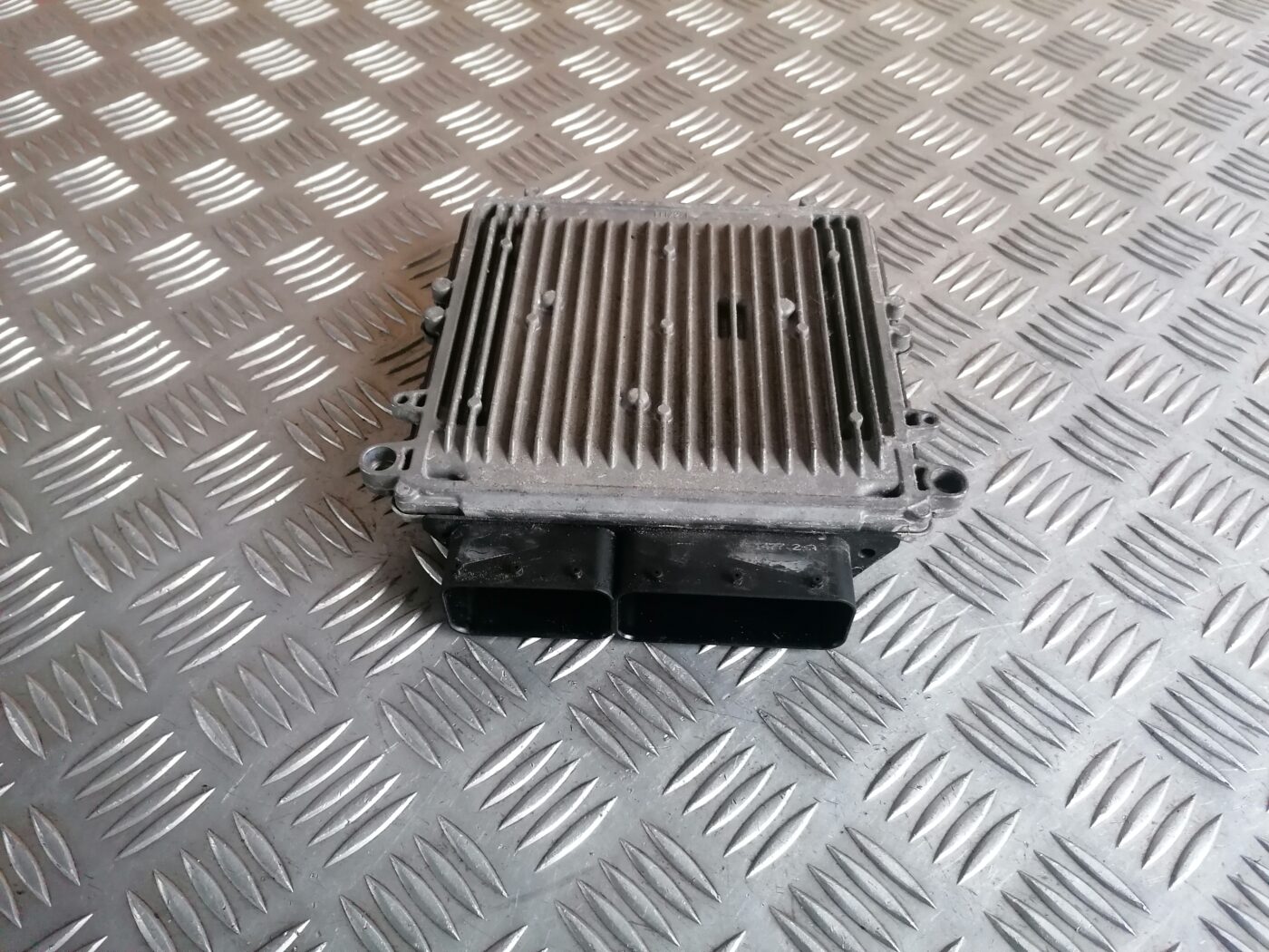 Dzinēja vadības bloks priekš MERCEDES BENZ ML280 2008 OBSIDIAN BLACK 4 Dzinēja vadības bloks priekš MERCEDES BENZ ML280 2008 OBSIDIAN BLACK