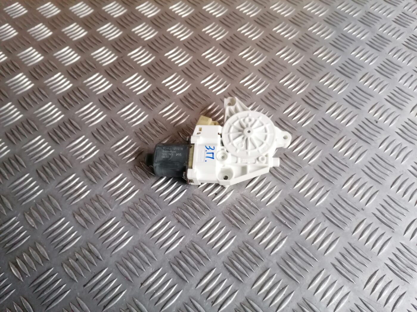 Elektrisko stiklu motors priekš MERCEDES BENZ ML280 2008 OBSIDIAN BLACK