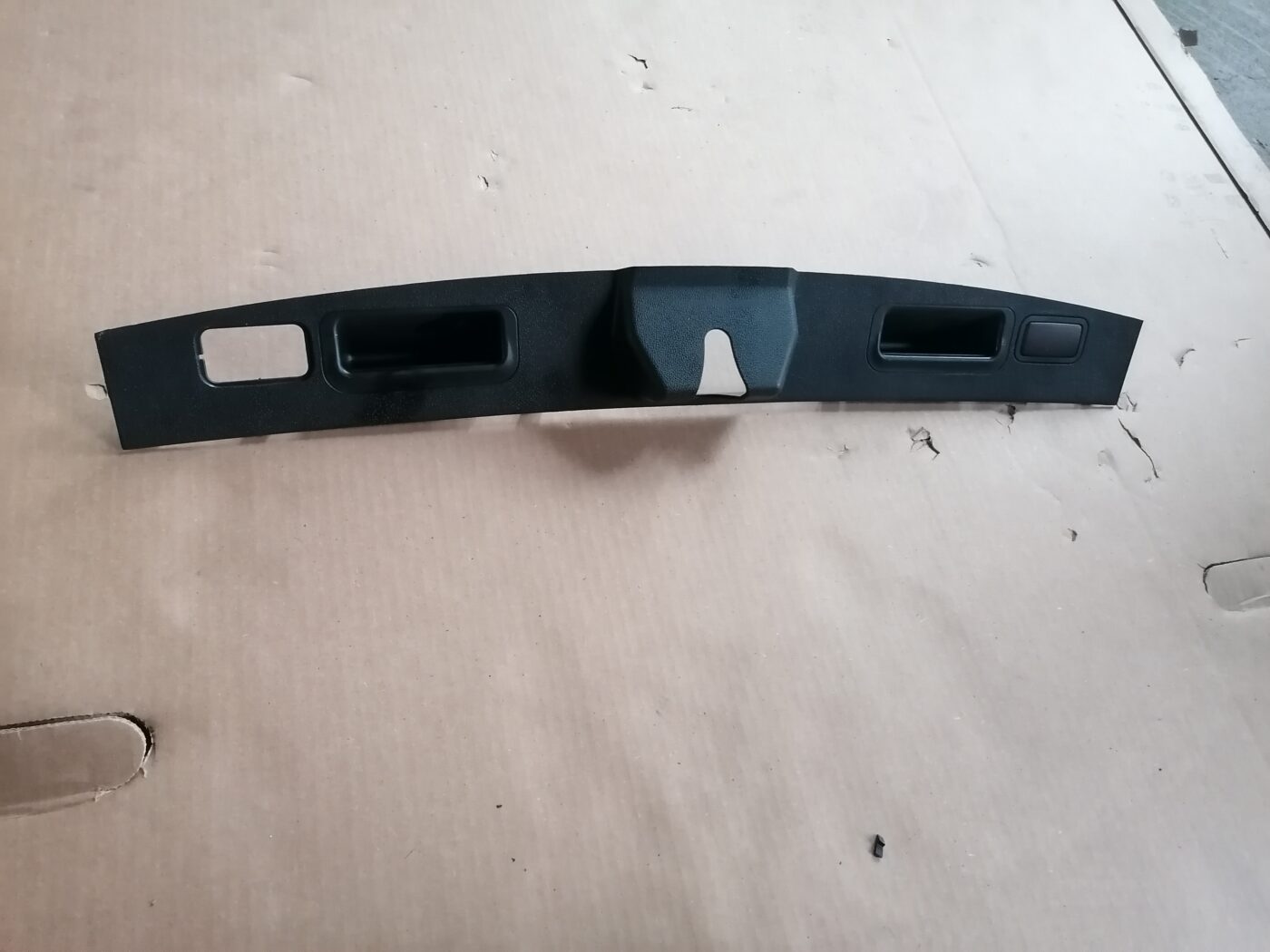 Bagāžnieka vāka apdare priekš MERCEDES BENZ ML280 2008 OBSIDIAN BLACK