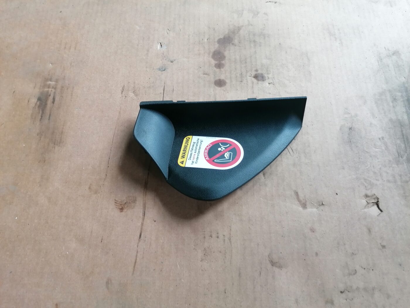 Mērinstrumentu paneļa sānu apdare priekš MERCEDES BENZ ML280 2008 OBSIDIAN BLACK 1 Mērinstrumentu paneļa sānu apdare priekš MERCEDES BENZ ML280 2008 OBSIDIAN BLACK