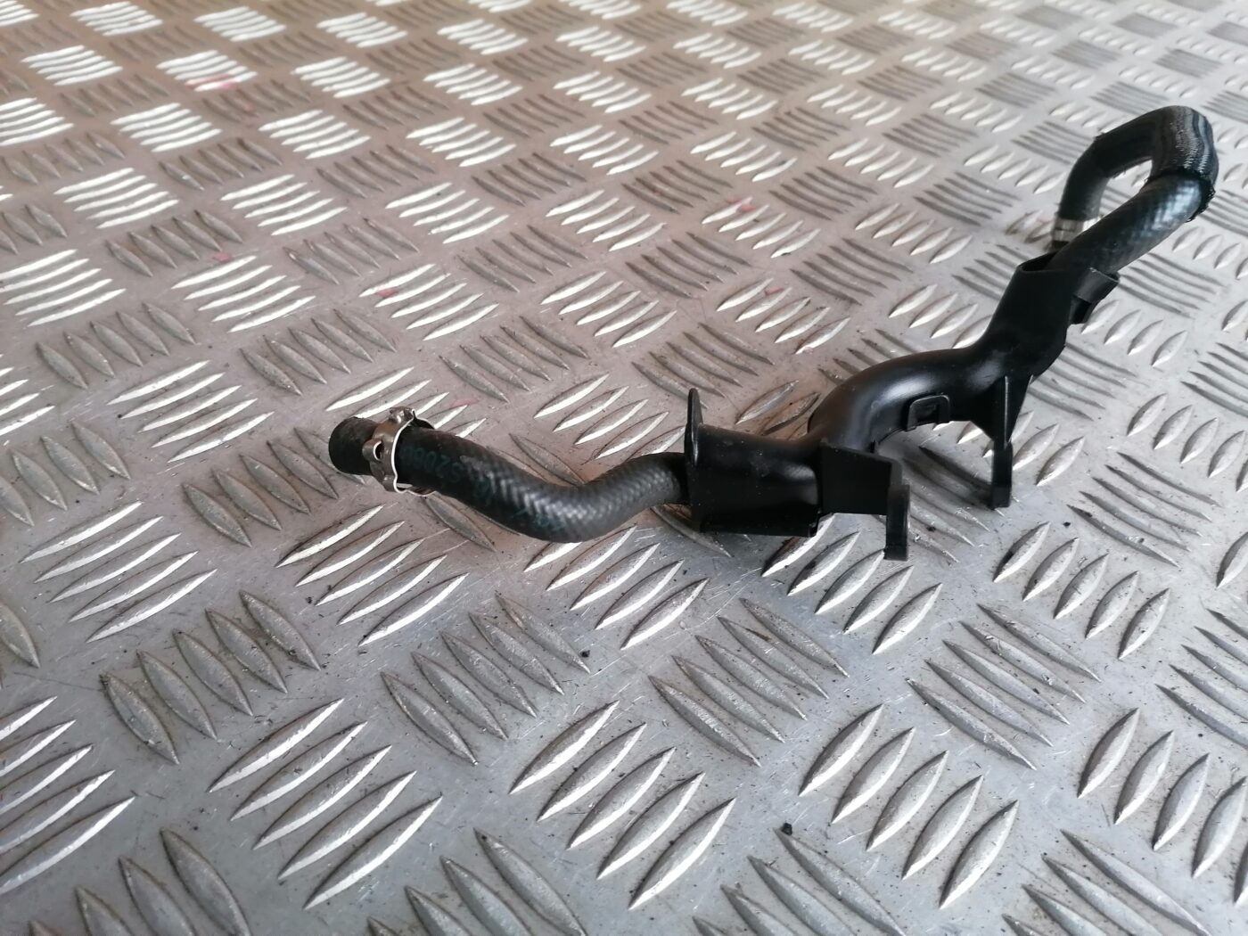 Degvielas caurule priekš MERCEDES BENZ ML280 2008 OBSIDIAN BLACK 5 Degvielas caurule priekš MERCEDES BENZ ML280 2008 OBSIDIAN BLACK