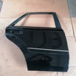 Aizmugurējās labās durvis priekš MERCEDES BENZ ML280 2008 OBSIDIAN BLACK