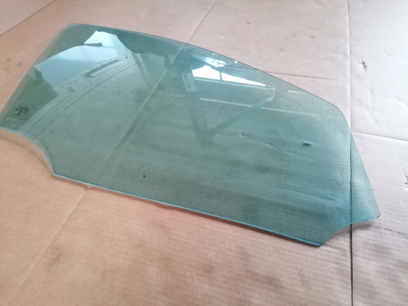 Priekšējo labo durvju stikls priekš MERCEDES BENZ ML280 2008 OBSIDIAN BLACK