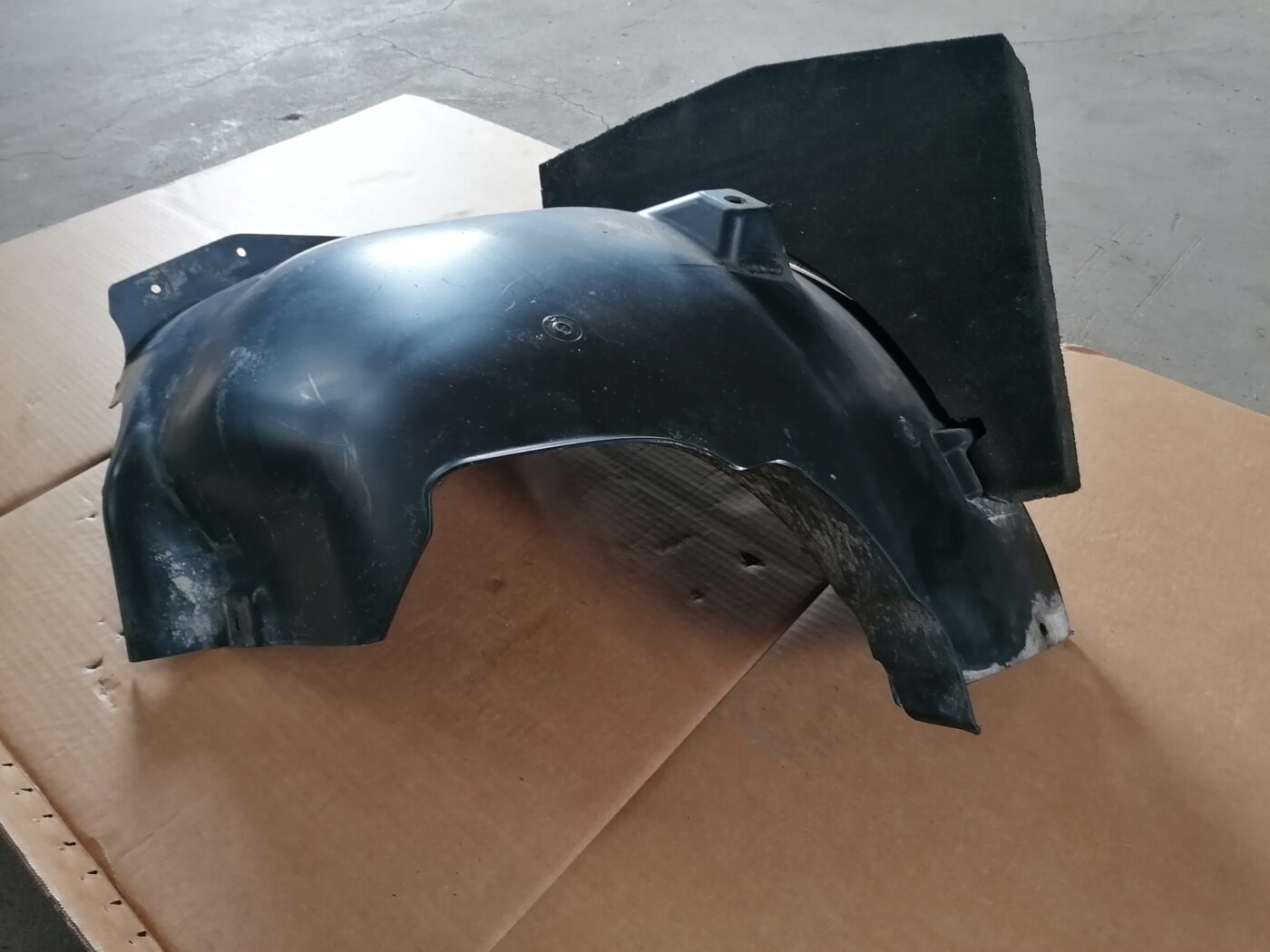 Priekšējais kreisais paspārns priekš MERCEDES BENZ ML280 2008 OBSIDIAN BLACK