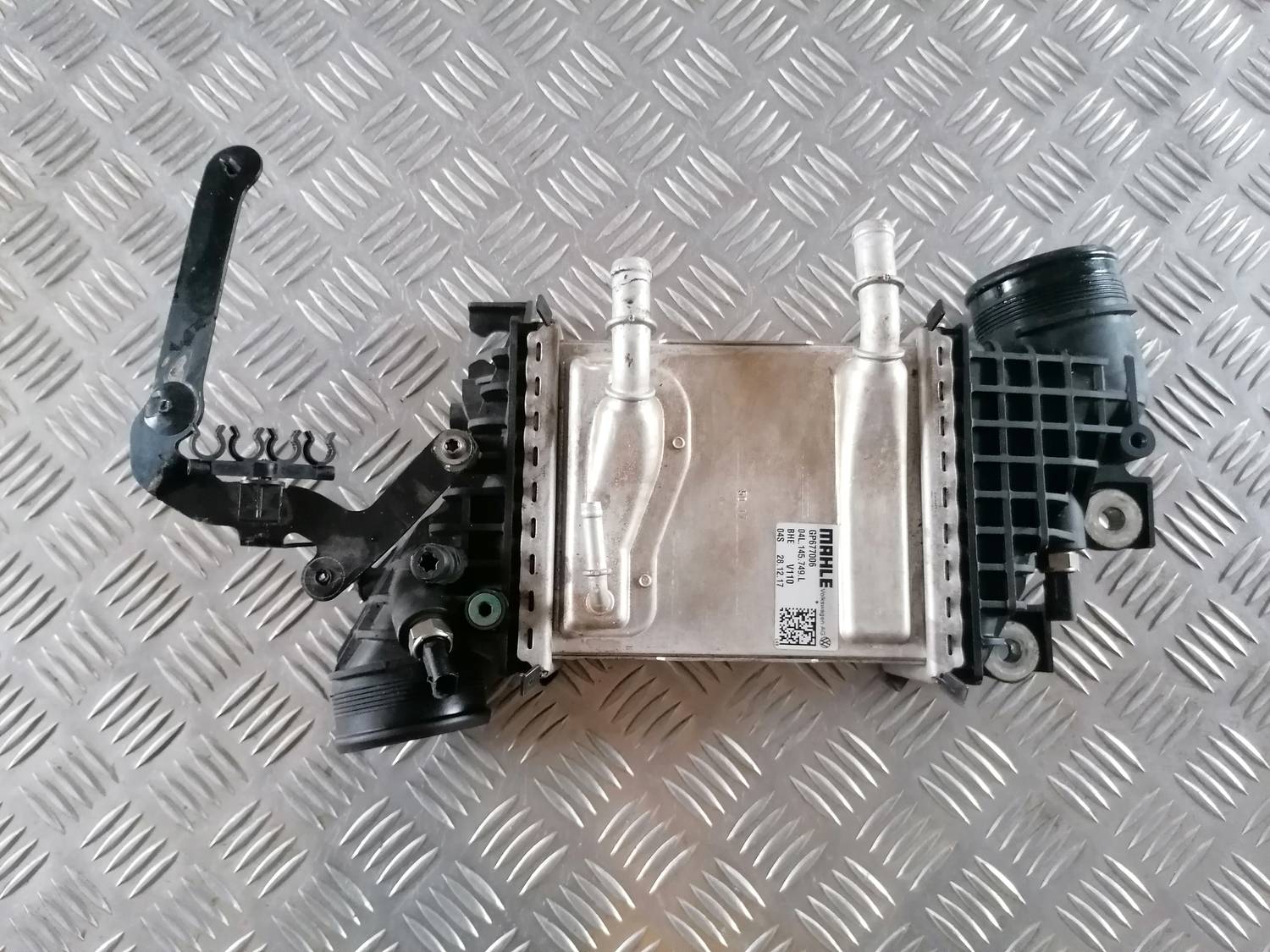 Interkūleris priekš VW CRAFTER 2018 2 Interkūleris priekš VW CRAFTER 2018