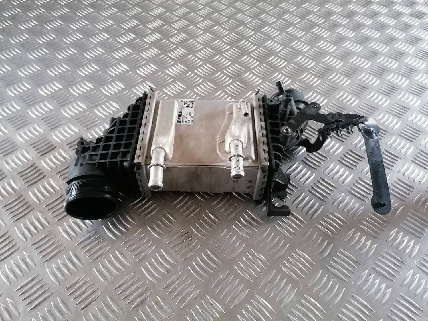 Interkūleris priekš VW CRAFTER 2018 4 Interkūleris priekš VW CRAFTER 2018