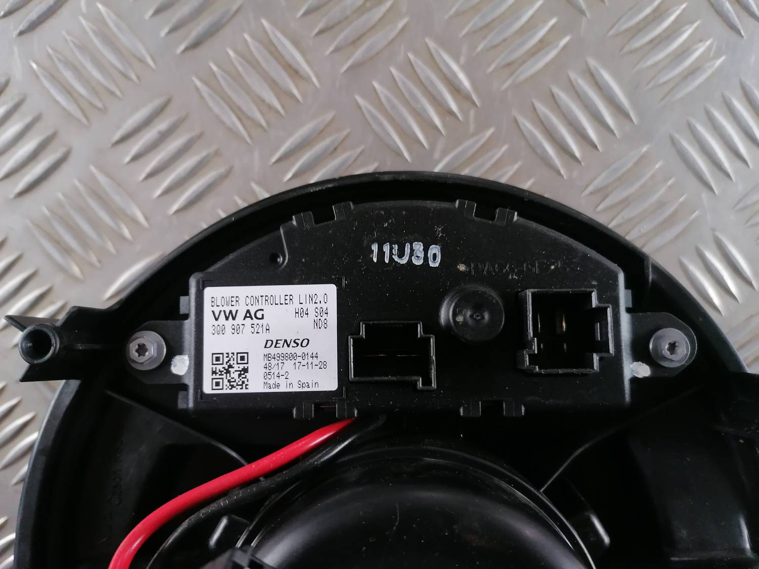 Salona ventilators priekš VW CRAFTER 2018 4 Salona ventilators priekš VW CRAFTER 2018