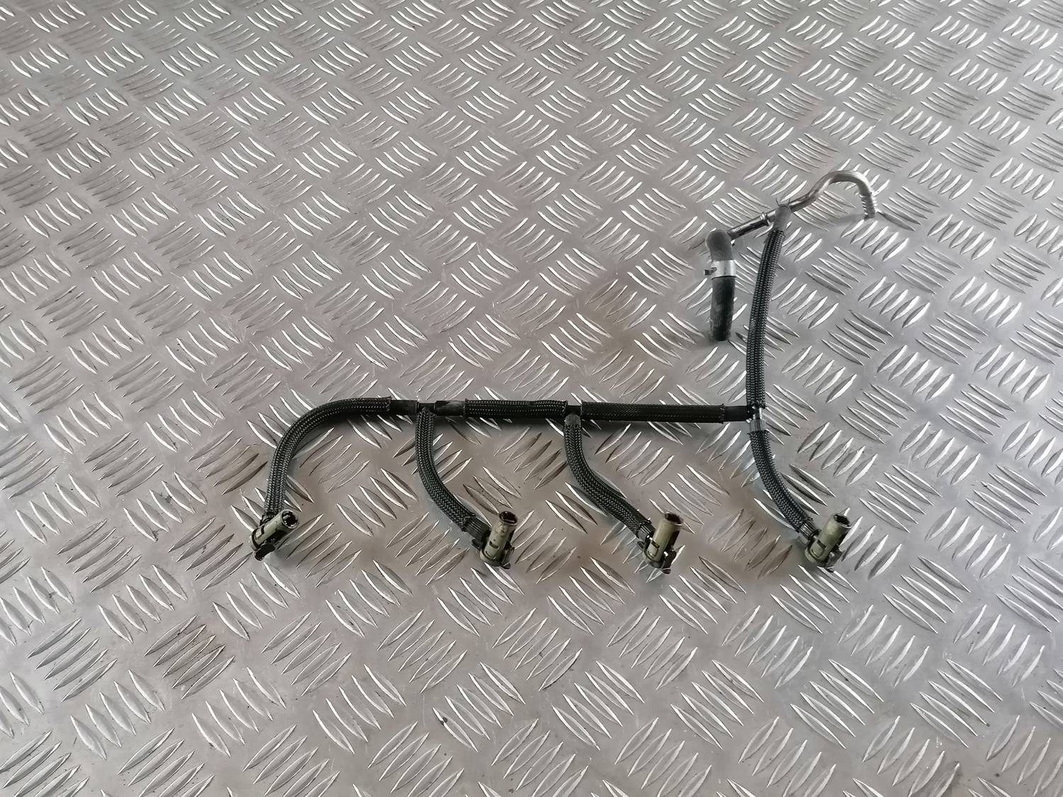 Degvielas atgriešanas caurule priekš VW CRAFTER 2018 1 Degvielas atgriešanas caurule priekš VW CRAFTER 2018