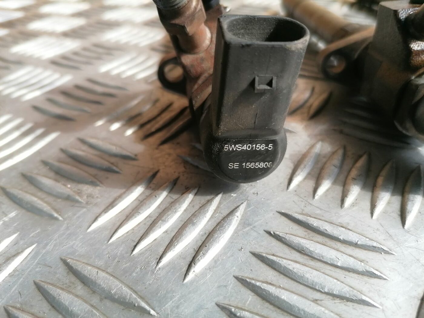 Degvielas smidzinātājs priekš VOLVO V70 2009 6 Degvielas smidzinātājs priekš VOLVO V70 2009