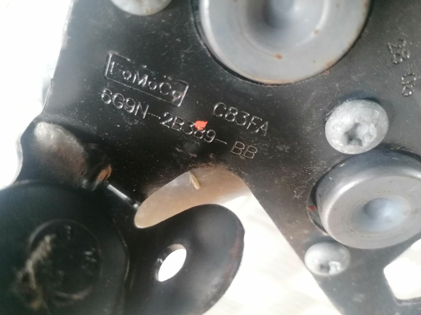 ABS bloks priekš VOLVO V70 2009 4 ABS bloks priekš VOLVO V70 2009