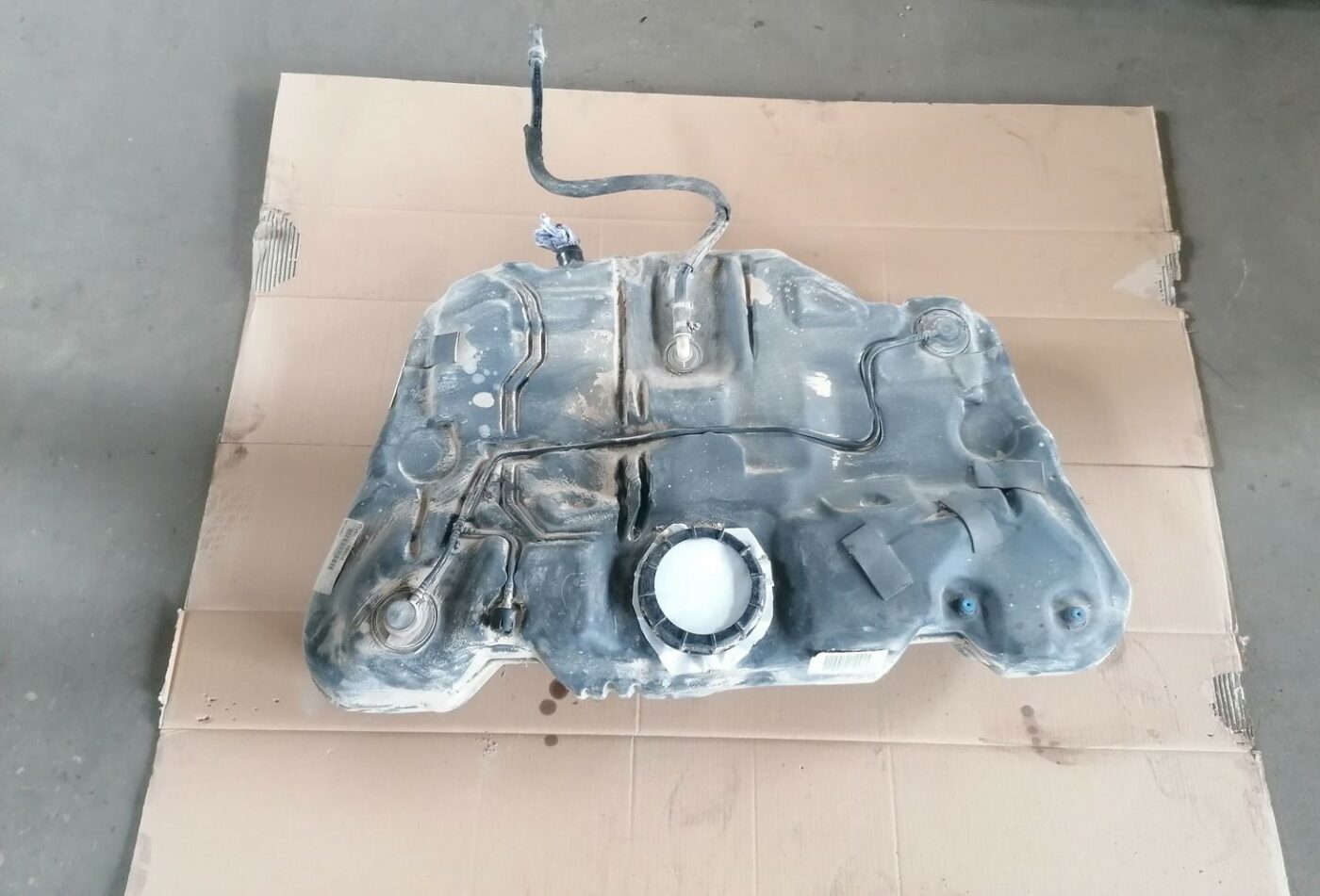 Degvielas tvertne priekš VOLVO V70 2009