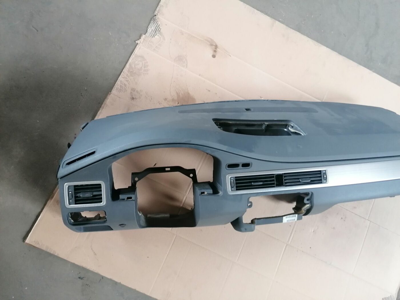 Mērinstrumentu panelis priekš VOLVO V70 2009 2 Mērinstrumentu panelis priekš VOLVO V70 2009