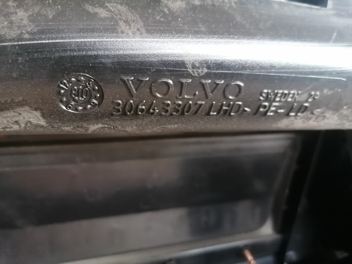 Mērinstrumentu panelis priekš VOLVO V70 2009 4 Mērinstrumentu panelis priekš VOLVO V70 2009