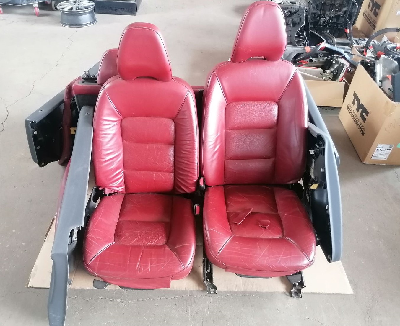 Sēdekļu komplekts priekš VOLVO V70 2009 1 Sēdekļu komplekts priekš VOLVO V70 2009