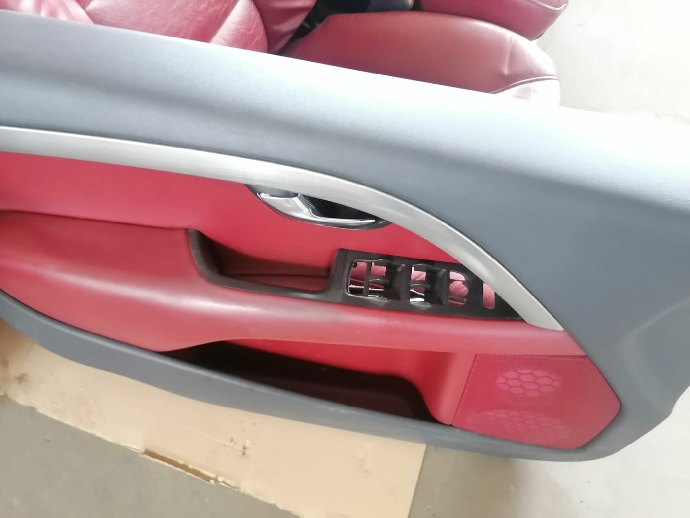 Sēdekļu komplekts priekš VOLVO V70 2009 4 Sēdekļu komplekts priekš VOLVO V70 2009