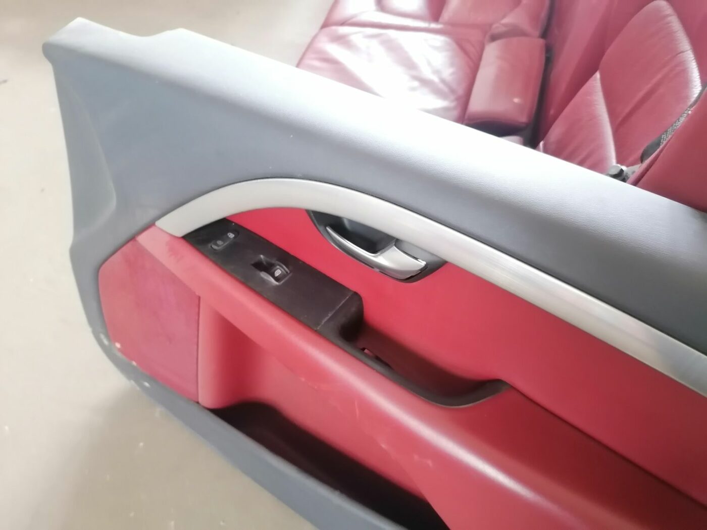 Sēdekļu komplekts priekš VOLVO V70 2009 3 Sēdekļu komplekts priekš VOLVO V70 2009