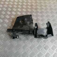 Durvju roktura iekšējais stiprinājums priekš VOLVO V70 2009