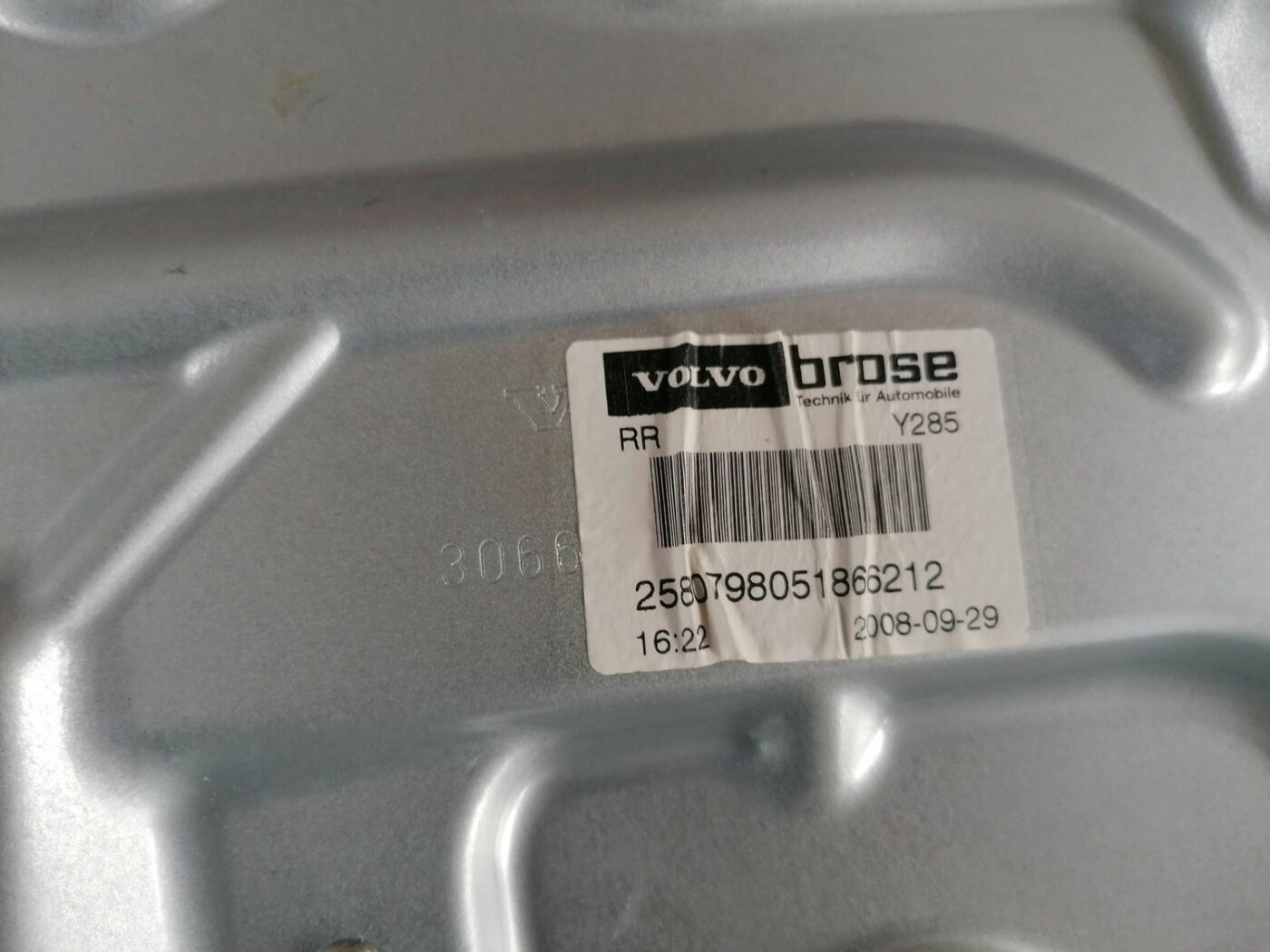 Stikla pacelšanas mehānisma panele priekš VOLVO V70 2009 3 Stikla pacelšanas mehānisma panele priekš VOLVO V70 2009