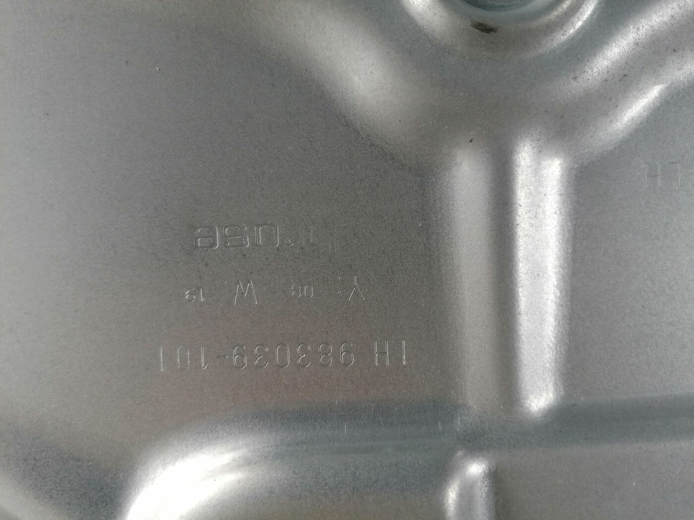 Stikla pacelšanas mehānisma panele priekš VOLVO V70 2009 5 Stikla pacelšanas mehānisma panele priekš VOLVO V70 2009