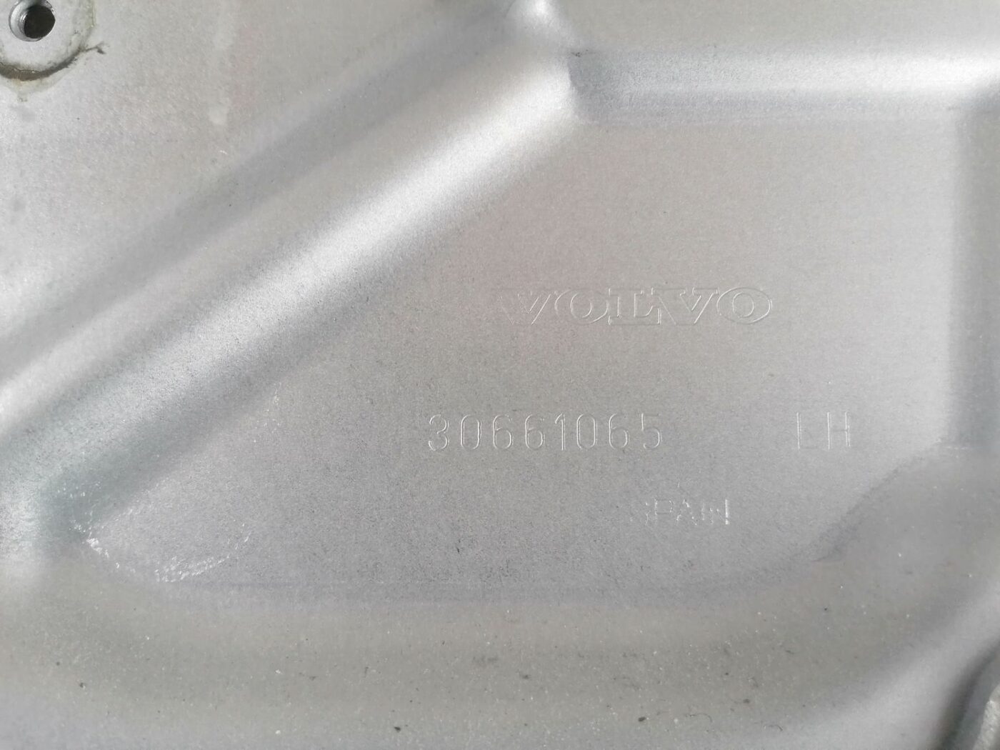 Stikla pacelšanas mehānisma panele priekš VOLVO V70 2009 4 Stikla pacelšanas mehānisma panele priekš VOLVO V70 2009