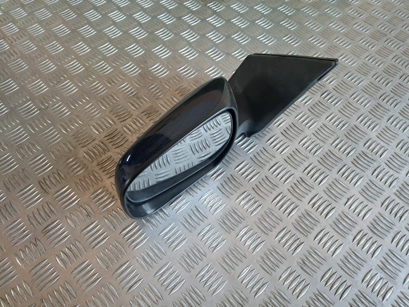 Ārējais spogulis, pa kreisi priekš TOYOTA RAV 4 2006 8 Ārējais spogulis, pa kreisi priekš TOYOTA RAV 4 2006