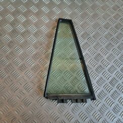 Kreiso durvju stūra stikls priekš TOYOTA RAV 4 2006