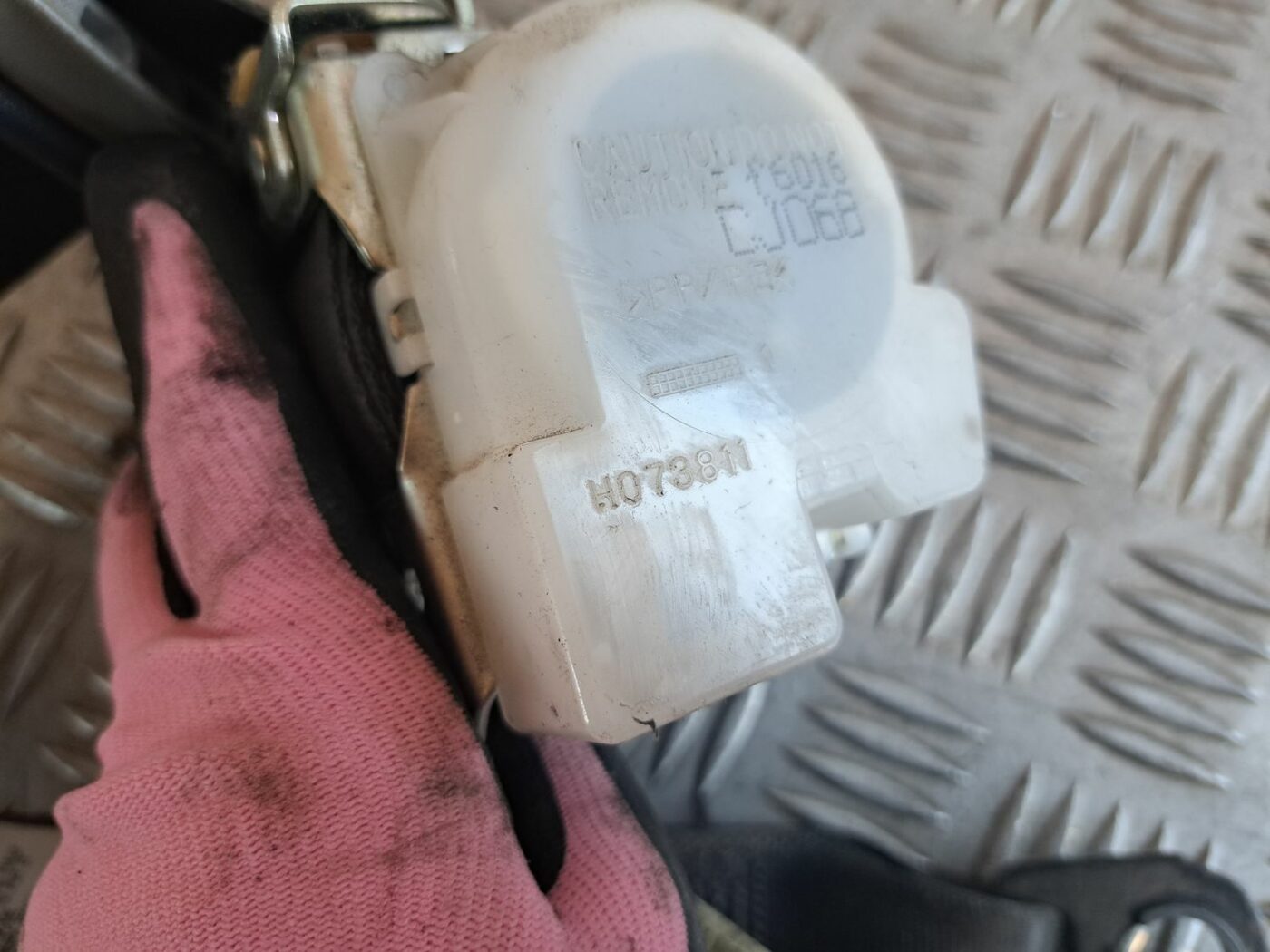 Aizmugurējā labā drošības josta priekš TOYOTA RAV 4 2006 2 Aizmugurējā labā drošības josta priekš TOYOTA RAV 4 2006