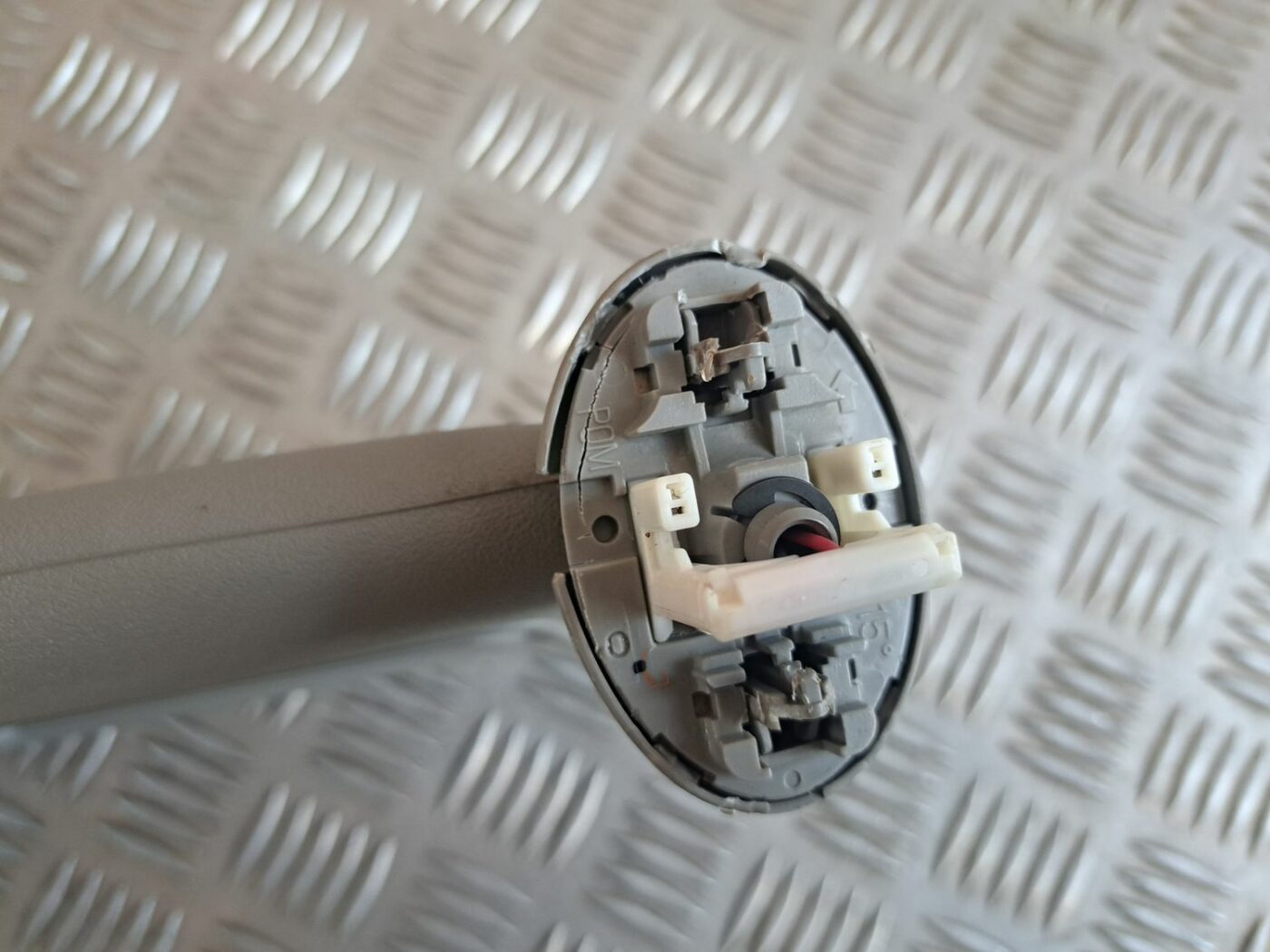 Saules aizsargs priekš TOYOTA RAV 4 2006 3 Saules aizsargs priekš TOYOTA RAV 4 2006