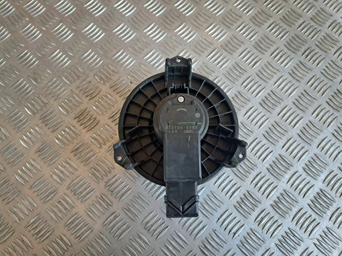 Salona ventilators priekš TOYOTA RAV 4 2006 2 Salona ventilators priekš TOYOTA RAV 4 2006