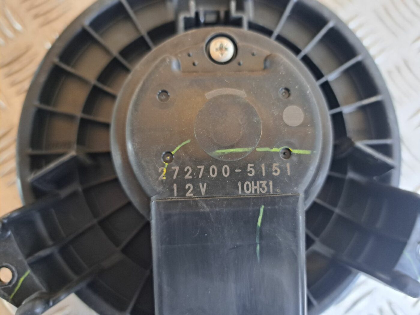 Salona ventilators priekš TOYOTA RAV 4 2006 4 Salona ventilators priekš TOYOTA RAV 4 2006