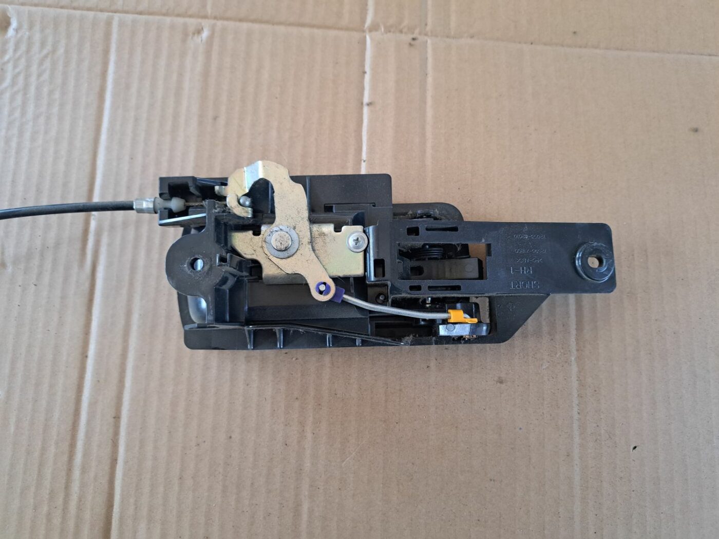 Sēdekļa aizmugures slēdzene priekš TOYOTA RAV 4 2006