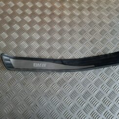 Sliekšņa aizmugurēja kreisa uzlika (salonā) priekš BMW 525 E60 2004 BLACK