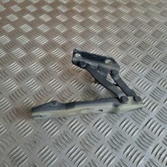 Pārsega eņģe, pa labi priekš BMW 525 E60 2004 BLACK