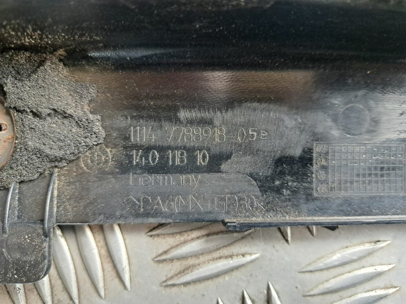 Dzinēja aizsargdaļas priekš BMW 525 E60 2004 BLACK