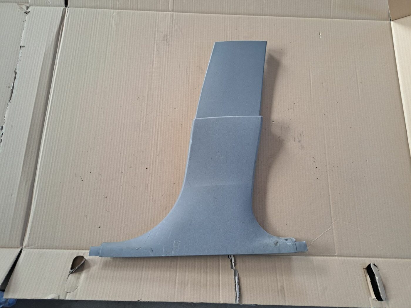 Vidējas salona statnes apdare priekš BMW 525 E60 2004 BLACK