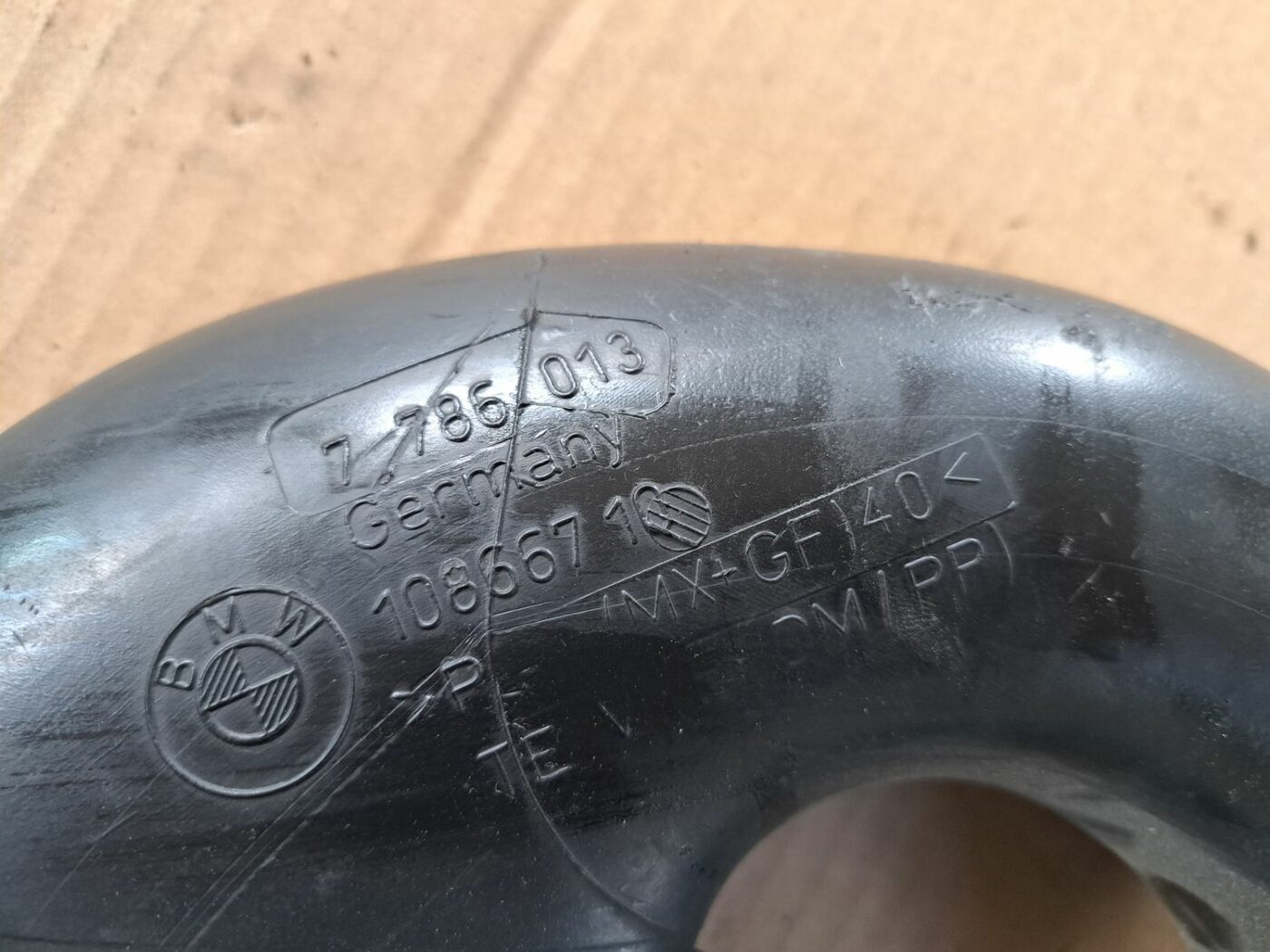 Turbīnas caurule priekš BMW 525 E60 2004 BLACK 2 Turbīnas caurule priekš BMW 525 E60 2004 BLACK