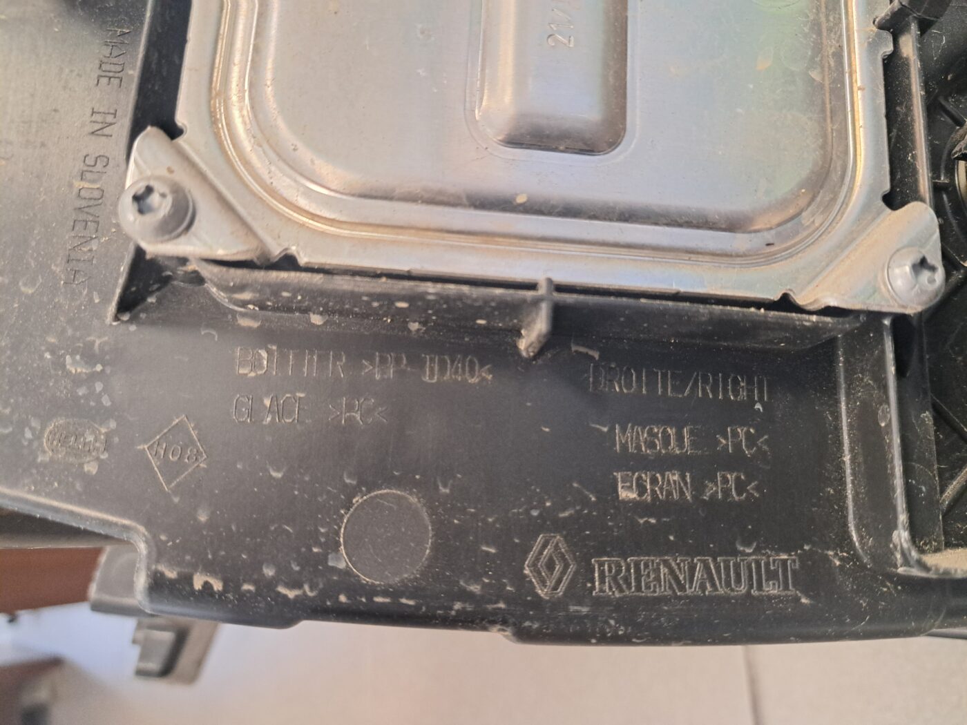 Priekšējais labais lukturis priekš RENAULT TRAFIC III 2021- 16 Priekšējais labais lukturis priekš RENAULT TRAFIC III 2021-