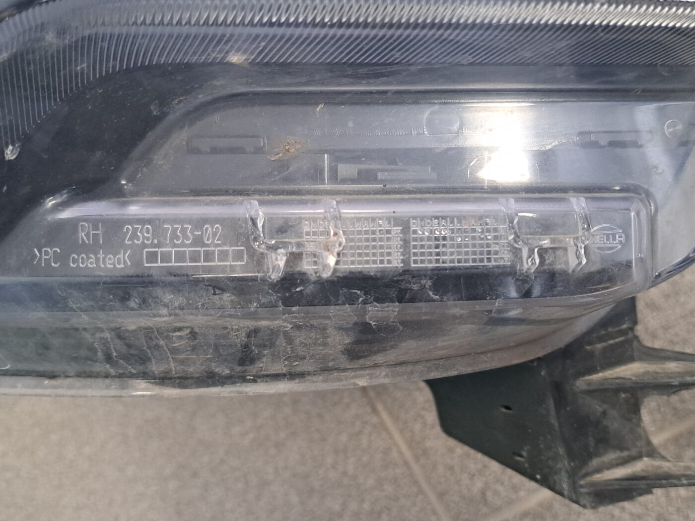 Priekšējais labais lukturis priekš RENAULT TRAFIC III 2021- 20 Priekšējais labais lukturis priekš RENAULT TRAFIC III 2021-