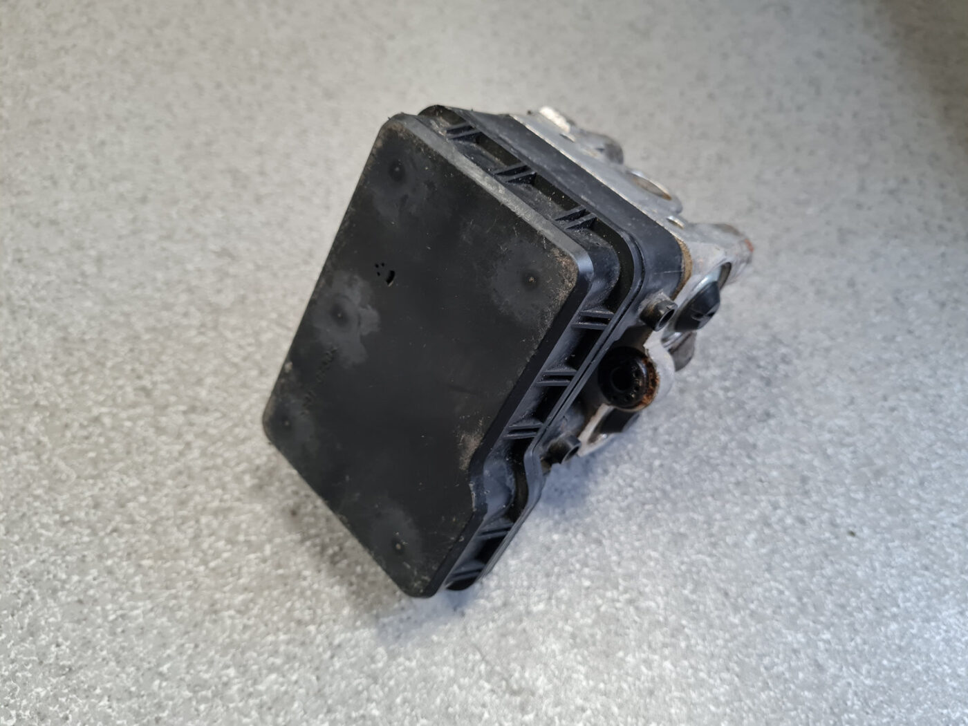 ABS bloks priekš TOYOTA RAV 4 2006