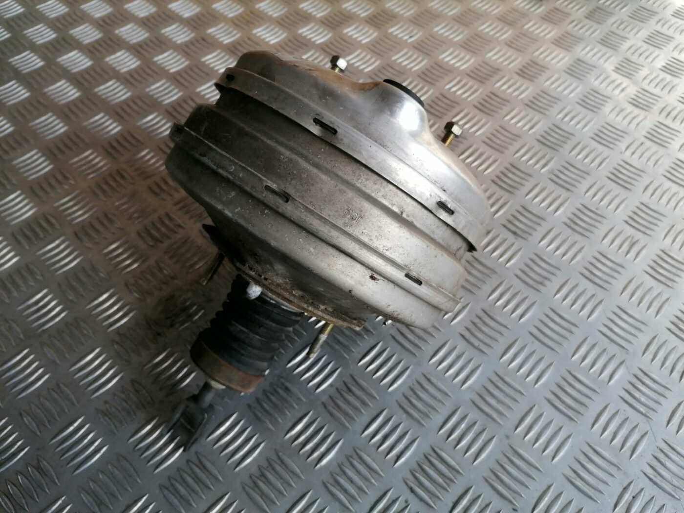 Vakuuma bremžu pastiprinātājs priekš BMW 525 E60 2004 BLACK