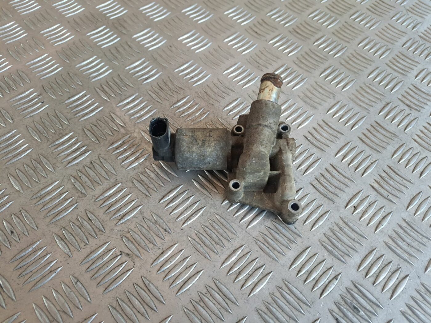 EGR vārsts priekš OPEL CORSA 2007 1 EGR vārsts priekš OPEL CORSA 2007