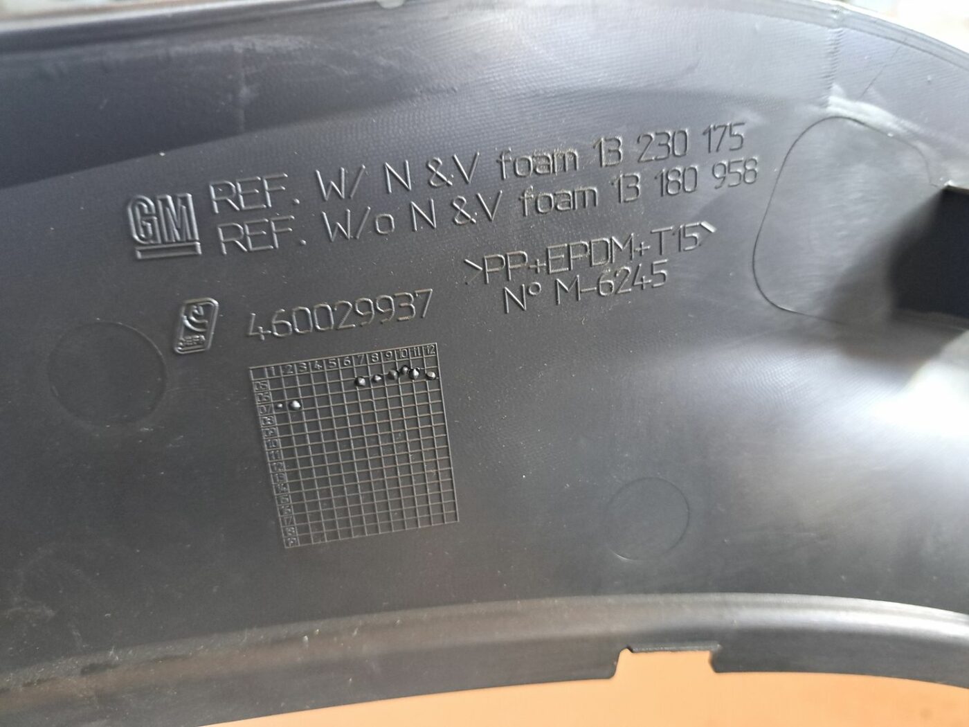 Bagāžnieka nodalījuma sānu apdare priekš OPEL CORSA 2007 3 Bagāžnieka nodalījuma sānu apdare priekš OPEL CORSA 2007