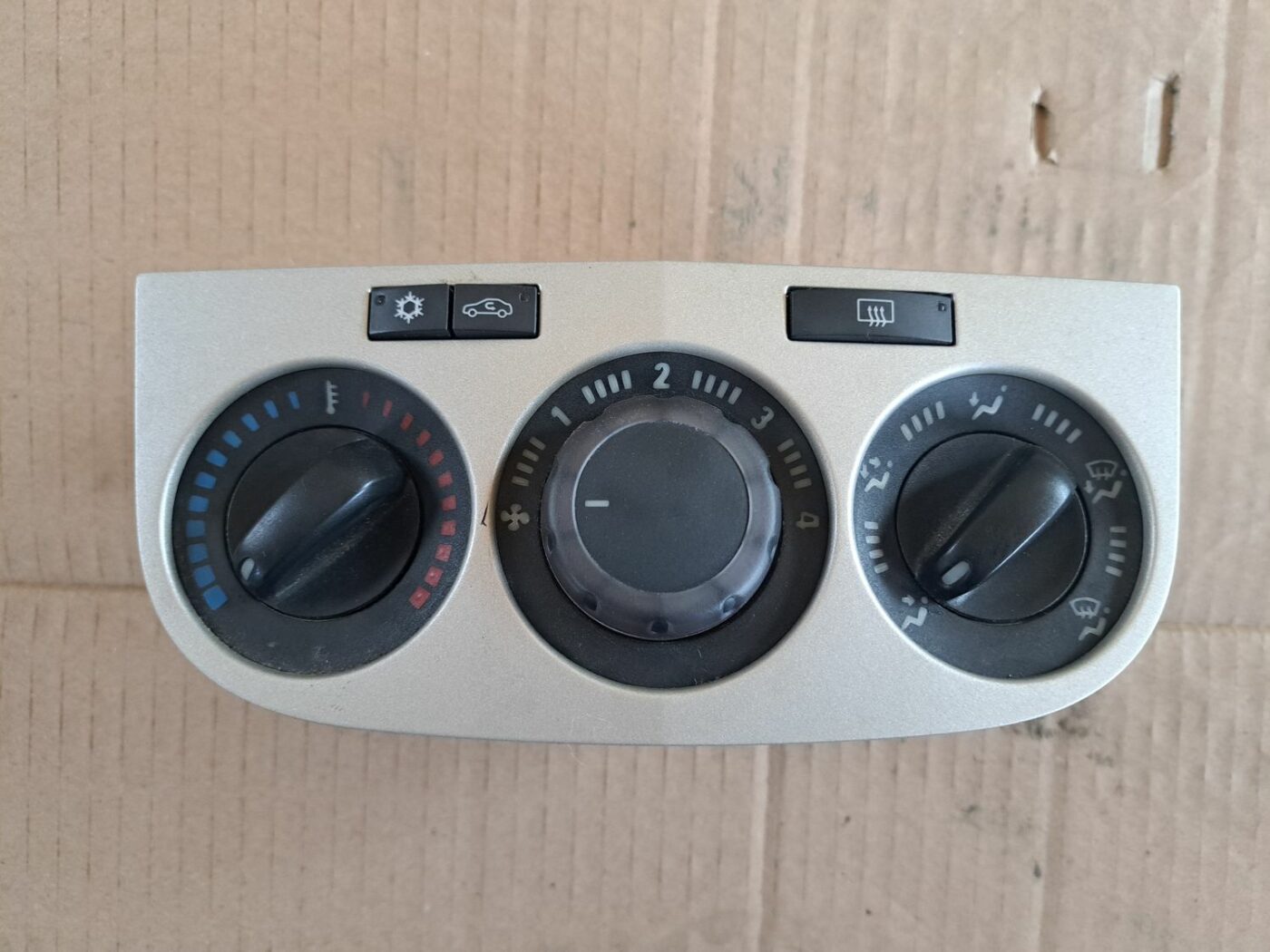 Klimata kontroles bloks priekš OPEL CORSA 2007 2 Klimata kontroles bloks priekš OPEL CORSA 2007