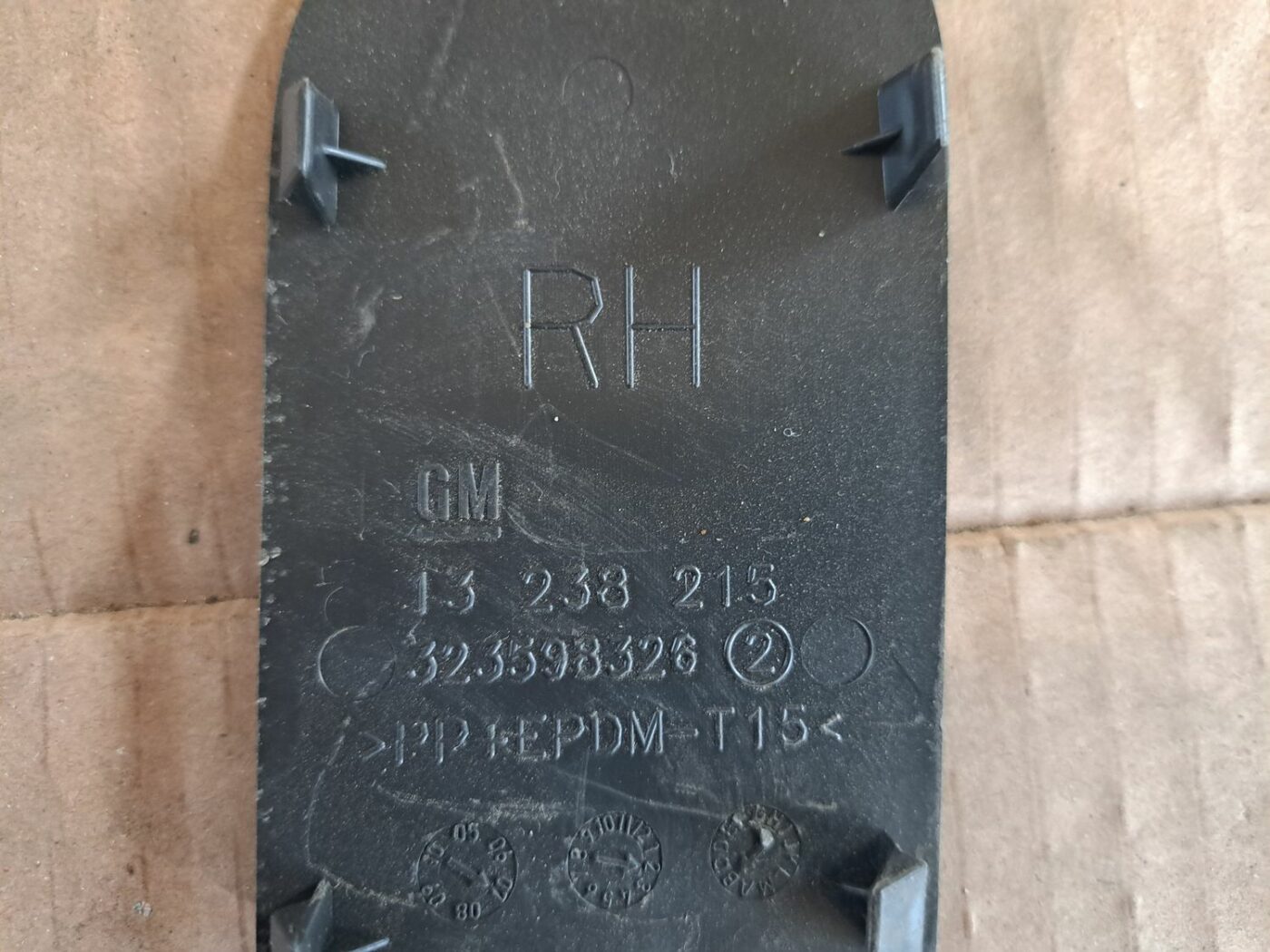 Roku balstu kronšteina apdare priekš OPEL CORSA 2007