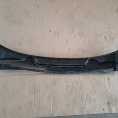Vējstikla uzlikas (deflektora) režģis priekš OPEL CORSA 2007