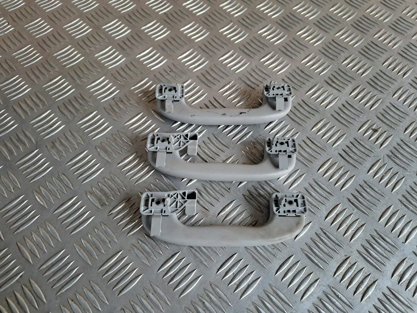 Salona rokturis griestos priekš OPEL MERIVA 2004 2 Salona rokturis griestos priekš OPEL MERIVA 2004