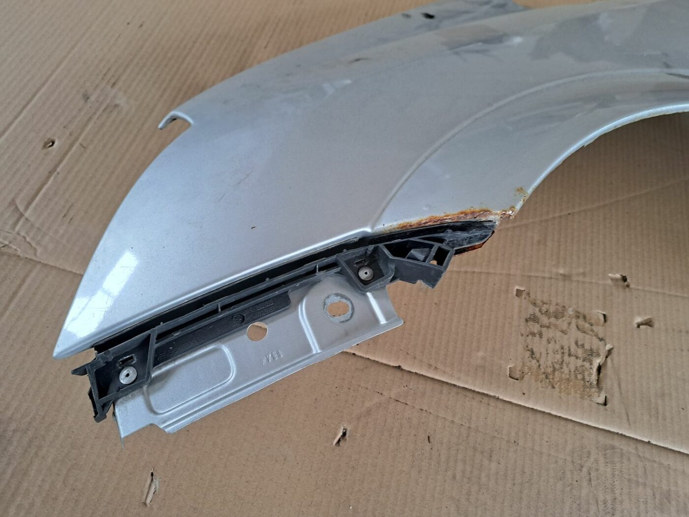 Priekšējais kreisais paspārns priekš OPEL MERIVA 2004 2 Priekšējais kreisais paspārns priekš OPEL MERIVA 2004