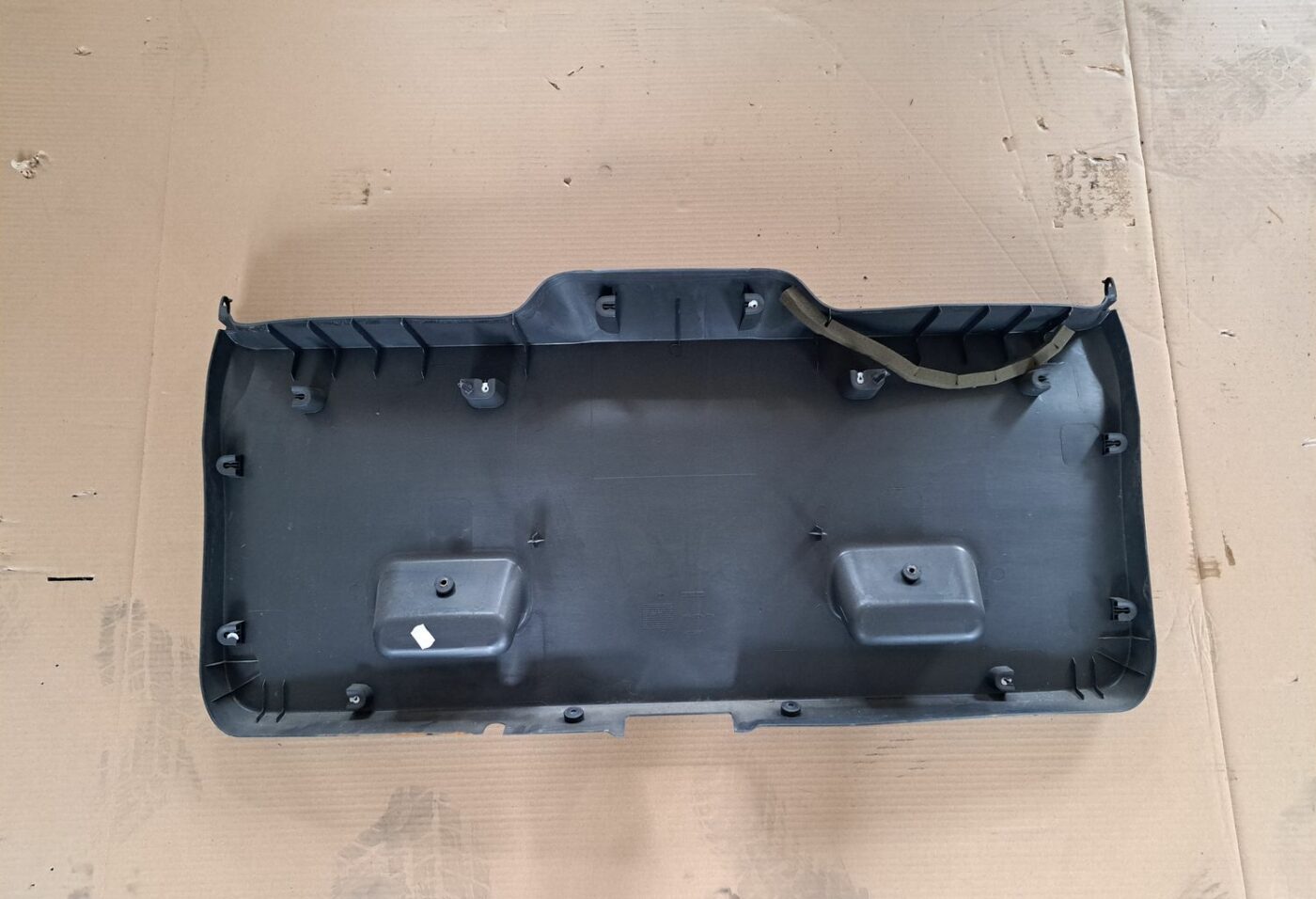 Bagāžnieka vāka liela apdare priekš OPEL MERIVA 2004 2 Bagāžnieka vāka liela apdare priekš OPEL MERIVA 2004